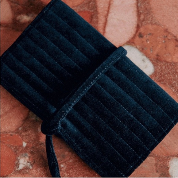 NEW Sezane & Inoui Editions Navy Blue Velvet Jewelry Travel Wrap Case - Picture 2 of 4